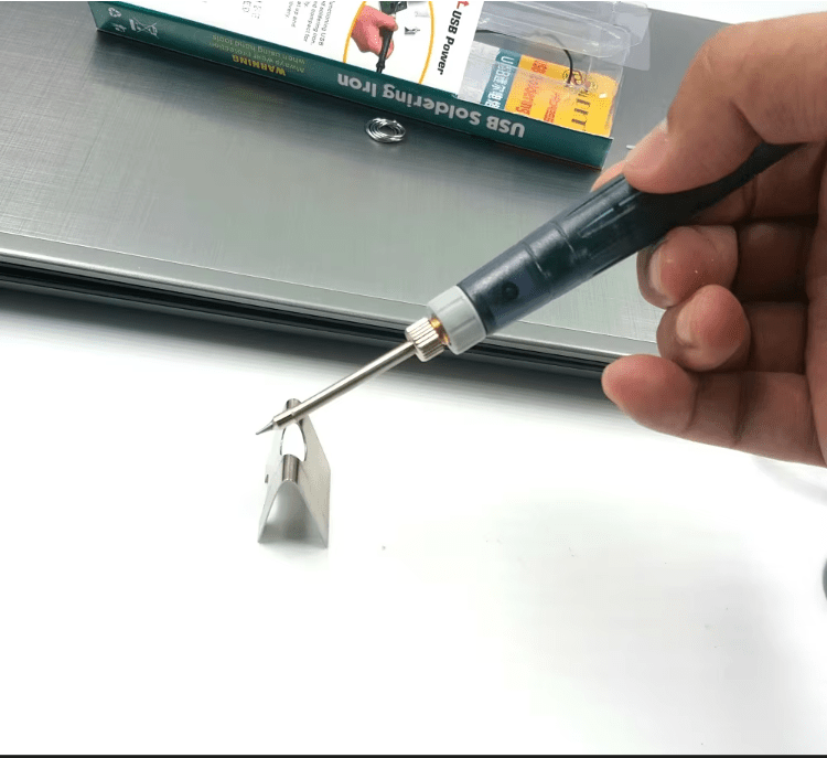 USB 5V Soldering Iron YAXUN brand - CUBE Setup Repair Tools | Tech Cube Store